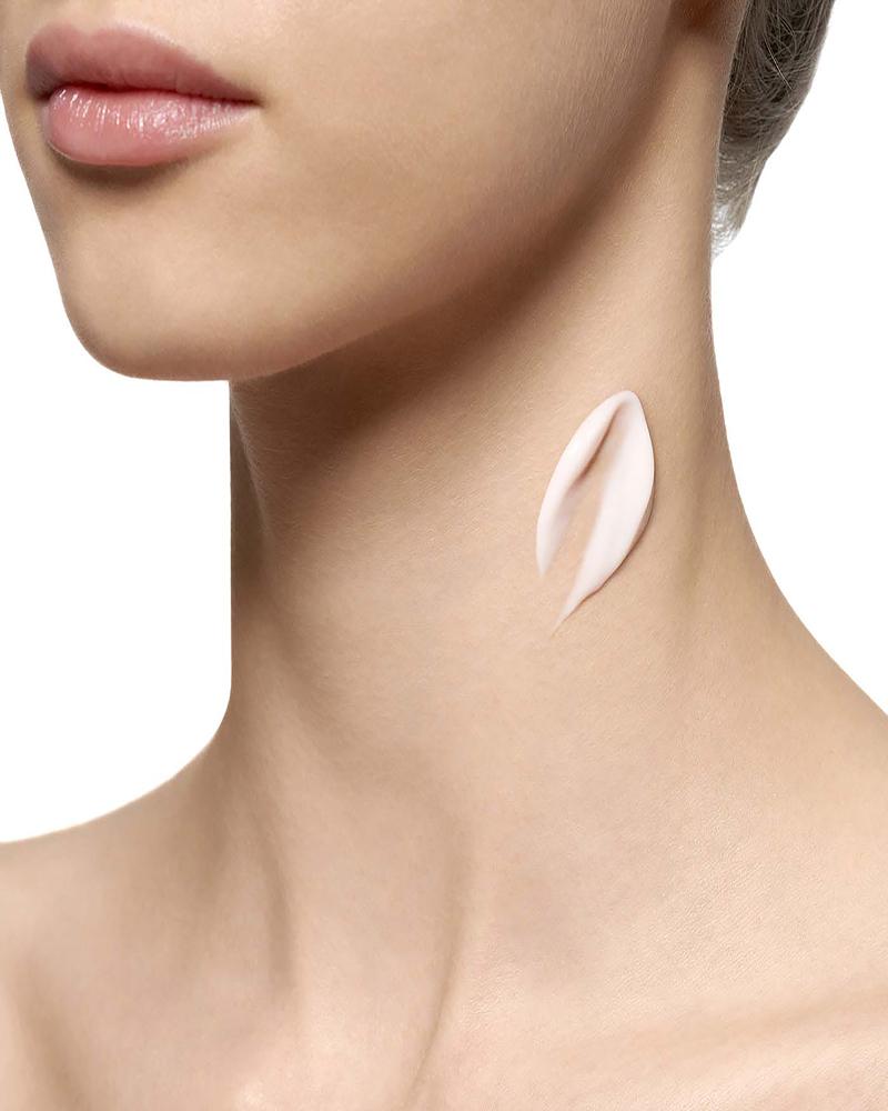 Super Restorative Décolleté And Neck Concentrate